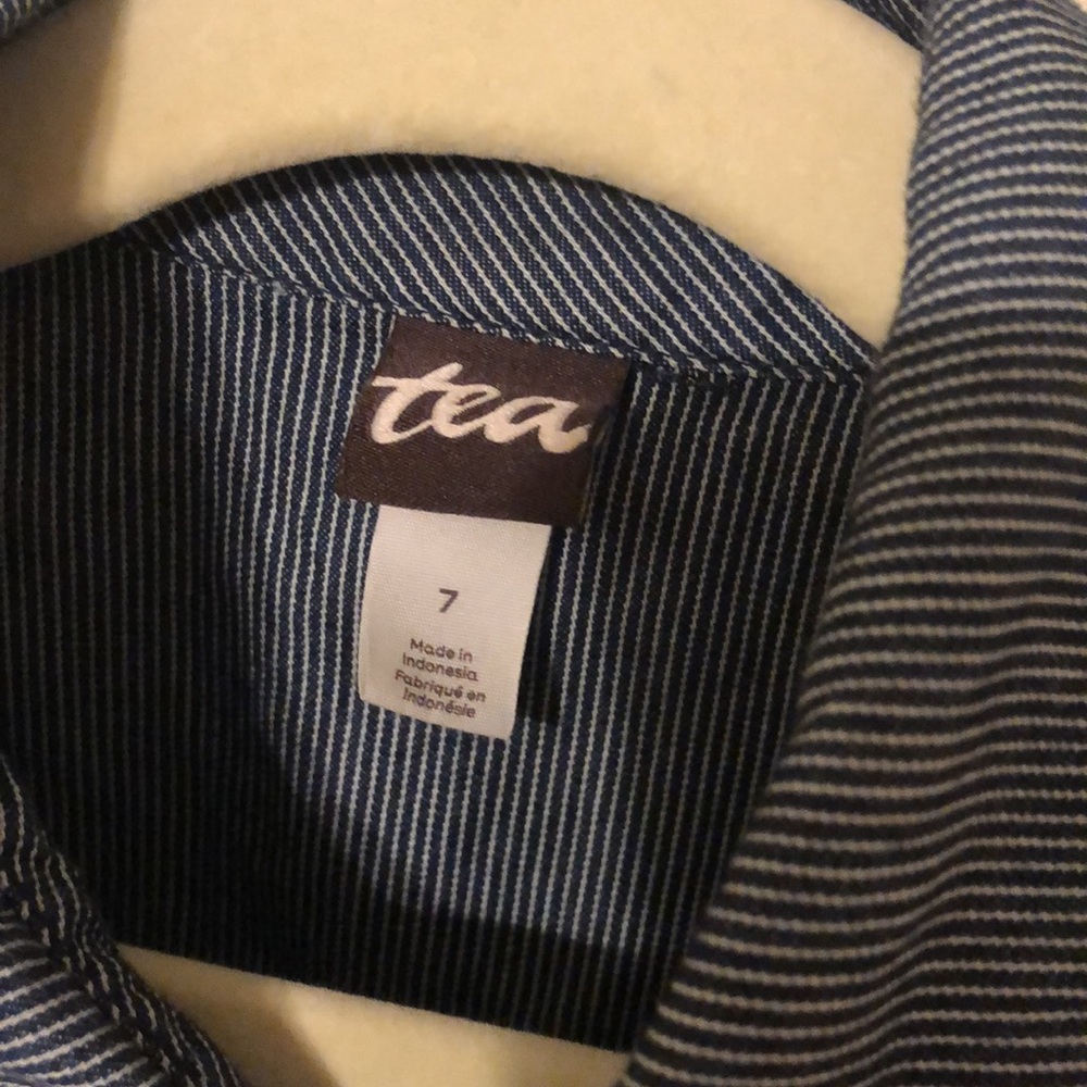 Boys Tea Collection Button Down - Picture 3 of 4